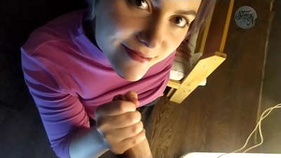 Типично руско домашно порно со заговор за кур и добро длабоко голткање